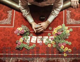鲍勃苏拉德州扑克-鲍勃苏拉德州扑克，策略与心理博弈的完美结合